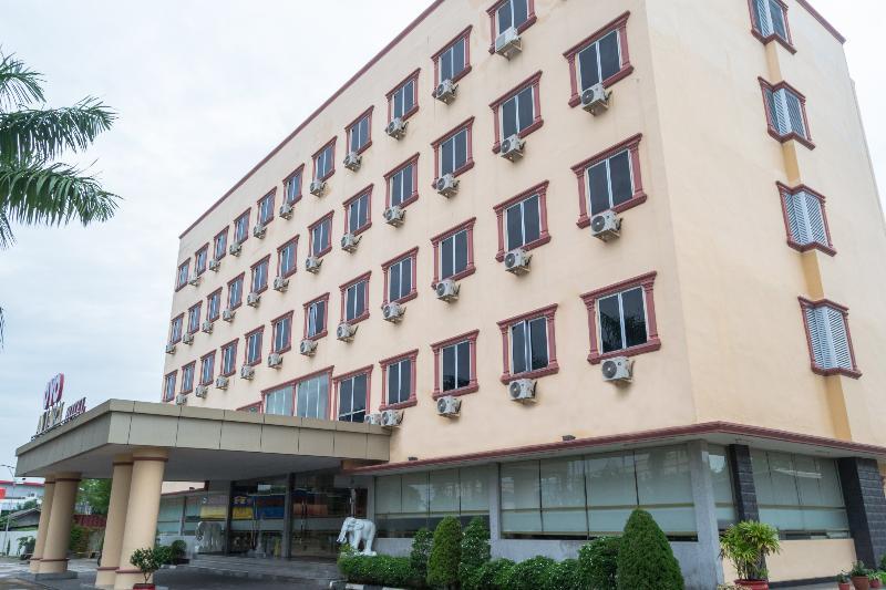 Aviari Hotel Batam Exterior photo